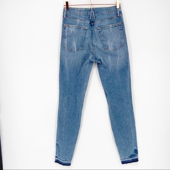 Good American Good Waist Exposed Zip Skinny Jean - Picture 2 of 10